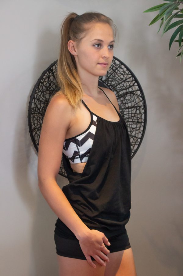 Terra Array Duo top with built in bra, active lifestyle wear. Great for running, gym, crossfit and sport with built in bra, active lifestyle wear. Great for running, gym, crossfit and sport